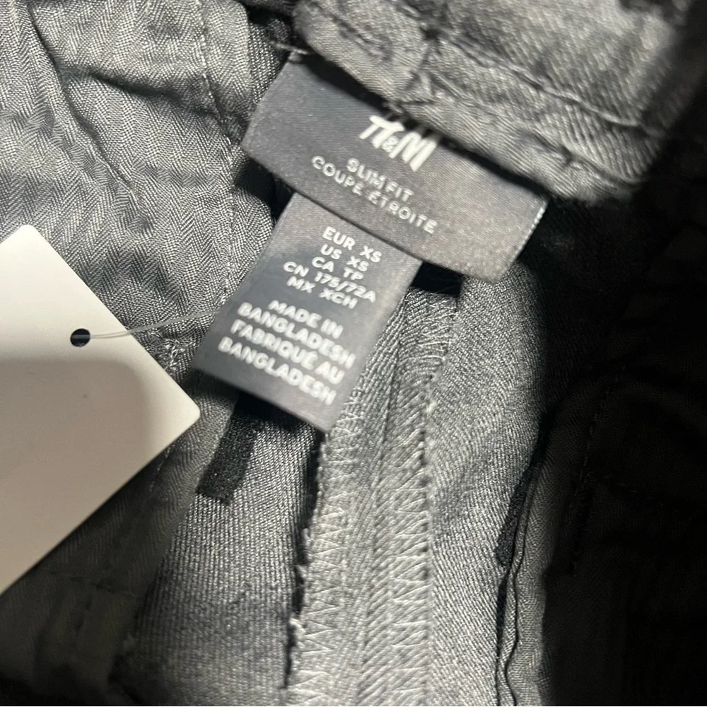 H&M Men’s Slim Fit Gray Crop Pull Up Trouser Pants NWT Pockets Business Casual